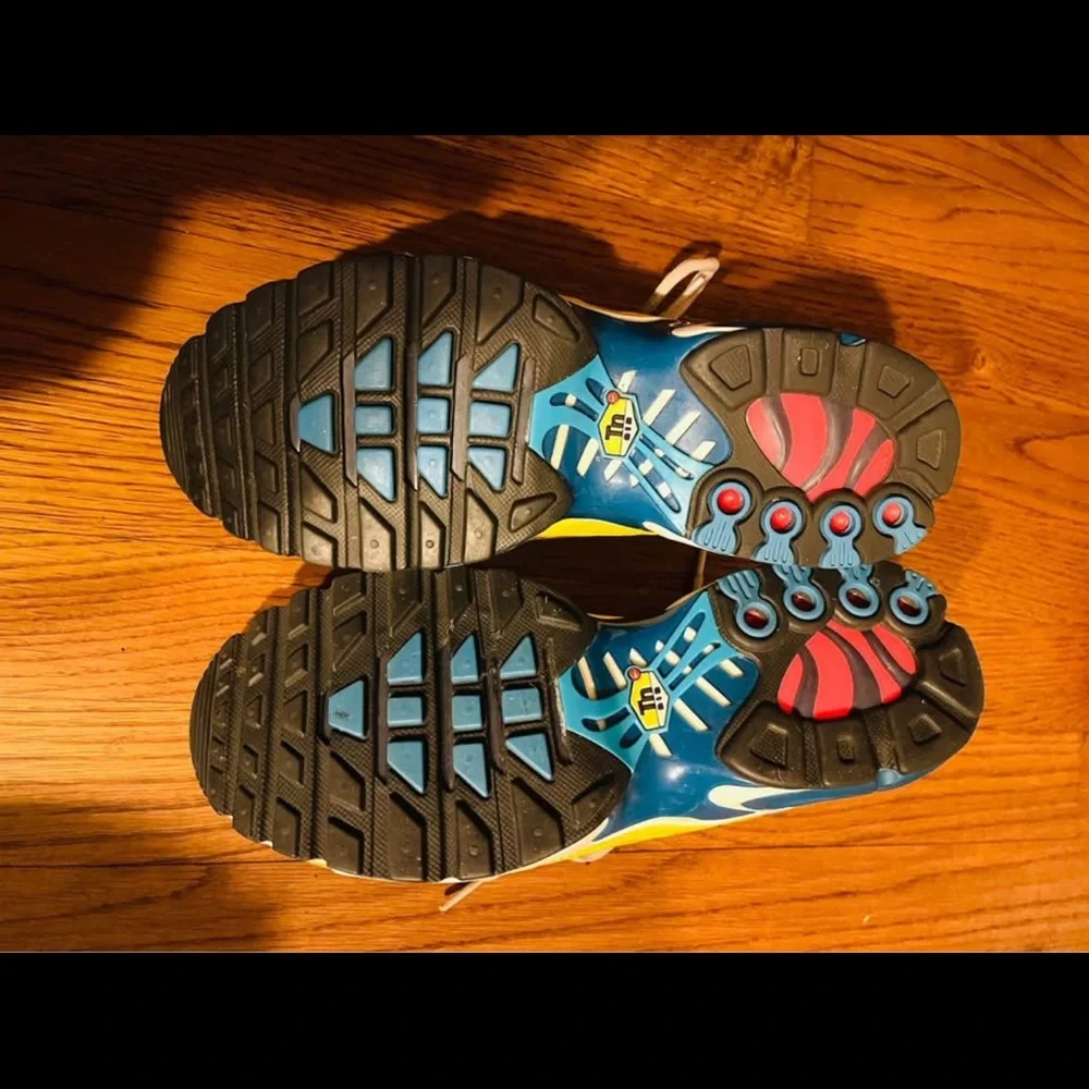 Nike Air Plus Superman Ice Cream Athletic Shoes Size 6.5 Y women Size 7.5